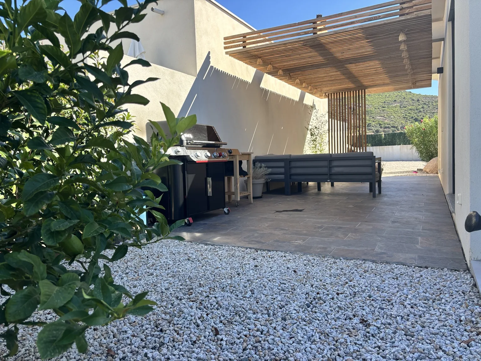 Coin repas extérieur
